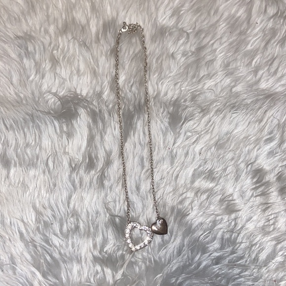 Silver Hearts Necklace 🩶 - Picture 3 of 4